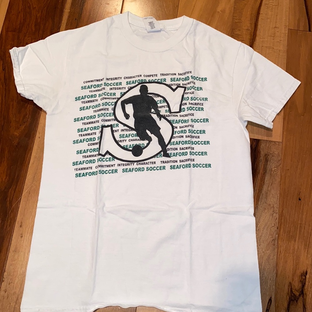 BRAND NEW 100% COTTON ~ SEAFORD SOCCER MENS TSHIRT